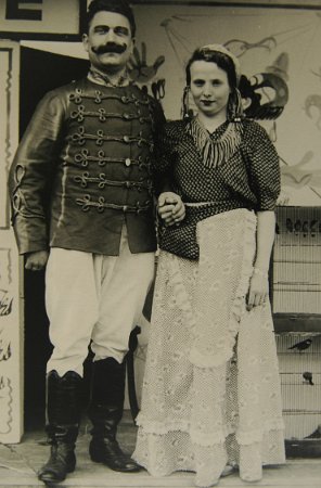1950 - Gaston et Marie-Francoise Falisse - cirque Huller.jpg